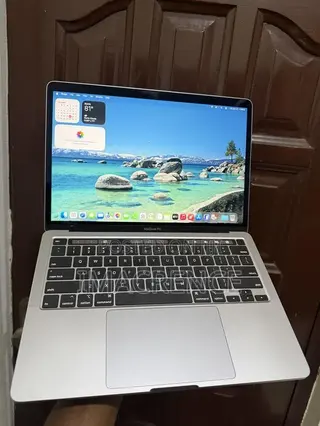 Laptop Apple MacBook Pro 2020 16GB Intel Core i5 SSD 1T