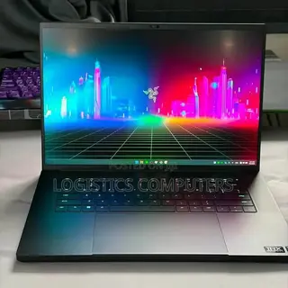 Laptop Razer Blade Pro 32GB Intel Core Ultra 9 SSD 1T