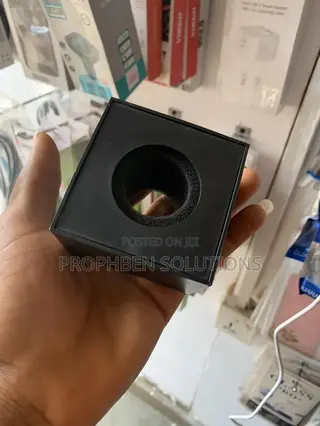 Universal Square Microphone Flag Cube