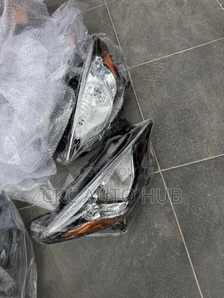 Toyota IA / Yaris / Scion 2017 2018 Headlight