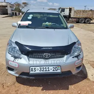 Toyota Matrix Hatchback FWD (1.8L 4cyl 5M) 2010 Silver
