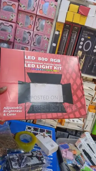 Light Up Your Content Like a Pro Giftmax Led 800 RGB