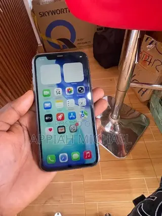Apple iPhone 11 64 GB Black