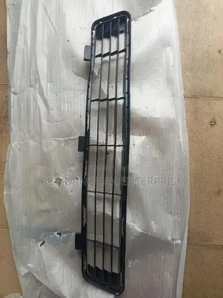 Toyota Camry 2010-2011 Down Grille