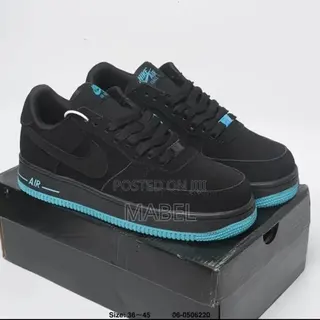 Nike Air Force 1