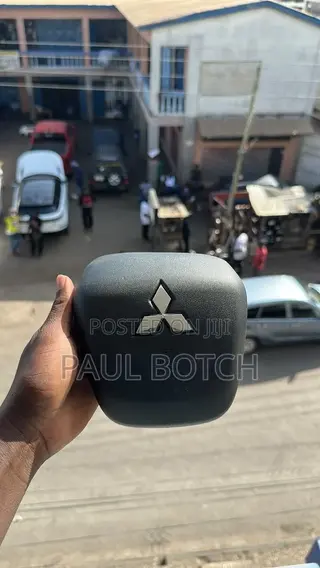 2021,2022,2023,2024 Mitsubishi Outlander Steering Wheel Airbag Cover