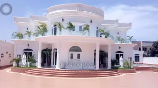 Furnished 5bdrm Mansion in Dr Roko, Airport Residential Area for Sale