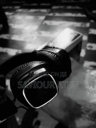 JBL/Bluetooth/Fm/Sd Card/Handsfree/Chargeable Headset