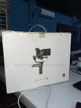 Zhiyun WEEBILL-S 3-Axis Camera Gimbal – 99% New