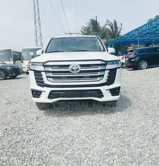 Toyota Land Cruiser 4.0 V6 GX-R 2015 White