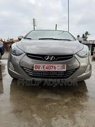Hyundai Elantra Limited Sedan FWD (1.8L 4cyl 6A) 2013 Gray