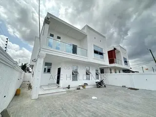 4bdrm House in Little Roses, Ashaley Botwe for sale