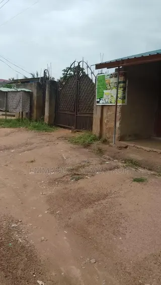 4-Bedroom Uncompleted House for Sale – Great Location & Spacious Plot