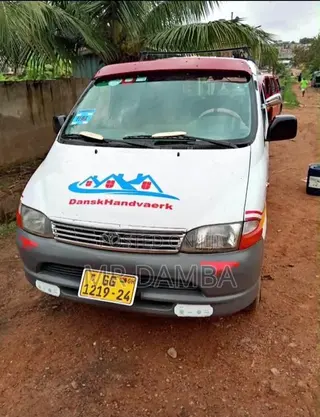 Toyota HiAce 2010 White