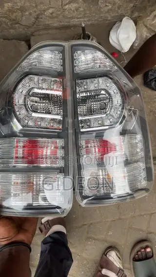 Toyota Voxy Back Lights