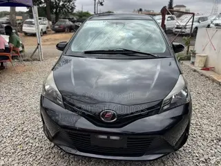Toyota Vitz 1.3 AWD 5dr 2015 Black