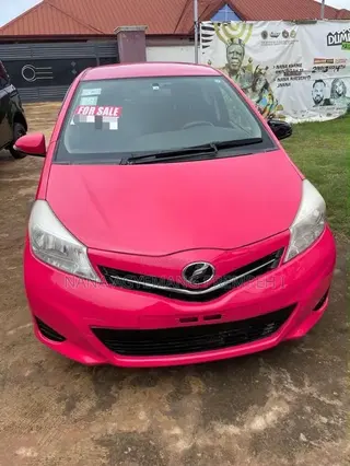 Toyota Vitz 1.5 FWD 5dr 2012 Red