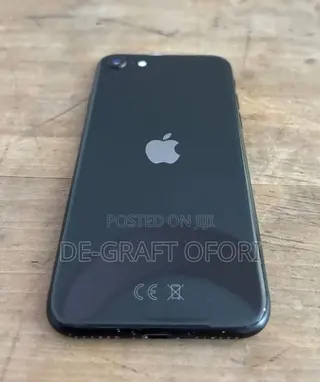 Apple iPhone SE (2020) 128 GB Black