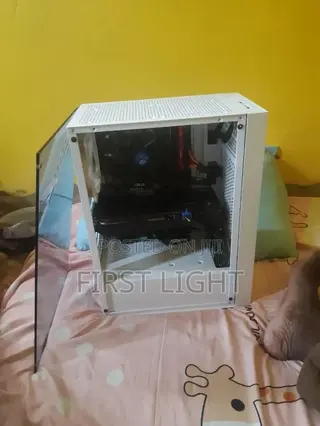 Desktop Computer Asus 12GB Intel Core i5 HDD 1T