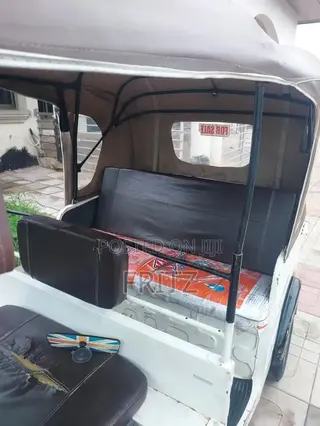 Bajaj RE 2018 Blue