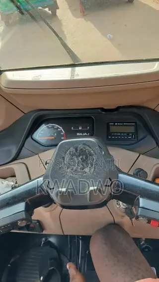Bajaj RE 2025 Black