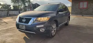 Nissan Pathfinder Platinum 4x4 2013 Black