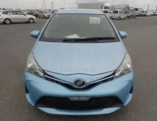Toyota Vitz 1.3 FWD 5dr 2015 Blue