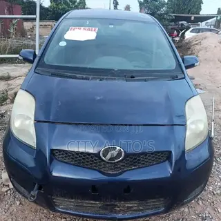 Toyota Vitz 2010 Blue