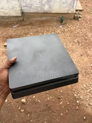 PS4 Slim Jailbreak With 10 Games Including Fc27