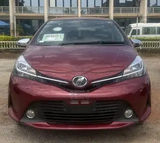 Toyota Vitz 1.3 AWD 5dr 2015 Burgundy