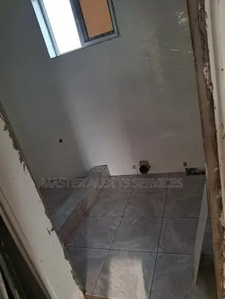 Togo and Ghana Style Tiling Professional