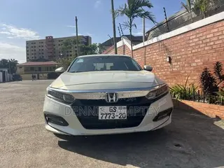 Honda Accord 2018 Off white