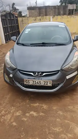 Hyundai Elantra 2012 Silver
