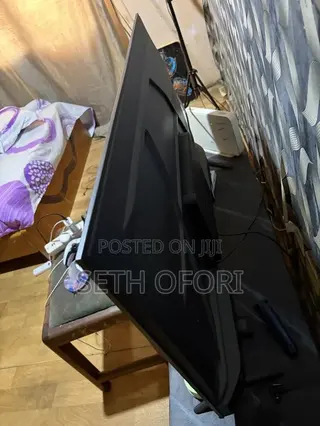 Hikers 43” Smart TV
