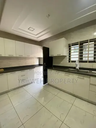 4bdrm Duplex in Spintex Comm.16 for rent