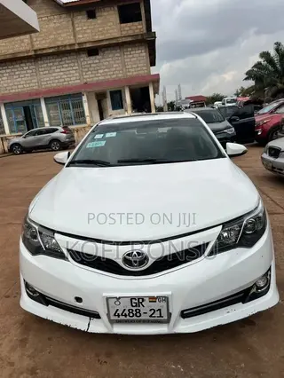 Toyota Camry L 4dr Sedan (2.5L 4cyl 6A) 2014 White