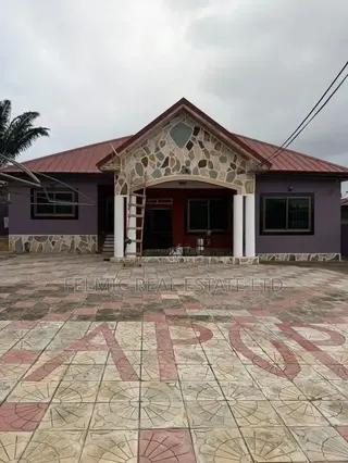 3bdrm House in Taifa Burkina, Station Area for sale