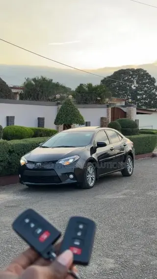 Toyota Corolla 2015 Black