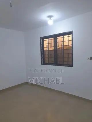 Furnished 2bdrm Block of Flats in New Sebrepor, Tema Metropolitan