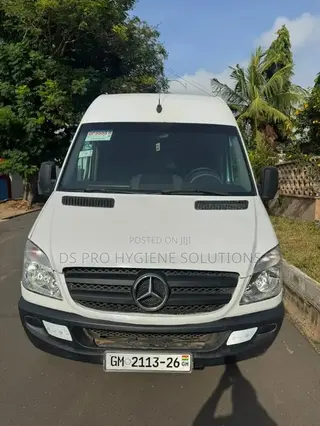 Mercedes-Benz Sprinter 2012 White