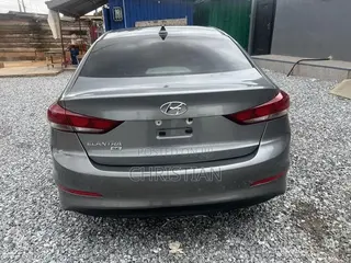 Hyundai Elantra 2027 Gray