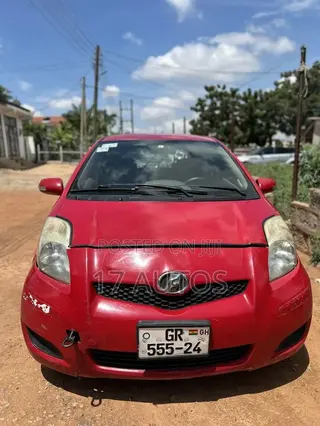 Toyota Vitz 1.0 FWD 3dr 2010 Red