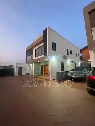 4bdrm House in Lapaz Nyamekye, Nyanmekye for rent