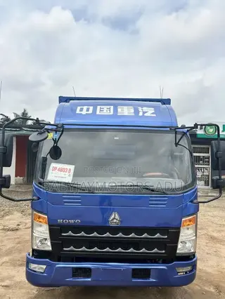 Light-Duty Box Truck