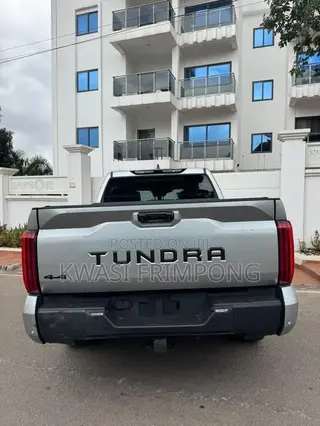 Toyota Tundra Limited CrewMax 6.5' Bed 2024 Silver
