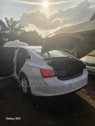Chevrolet Malibu L 2017 White