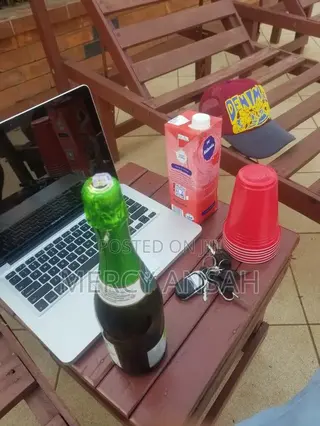 Laptop Apple MacBook Pro 8GB Intel Core i5 HDD+SSD 500GB