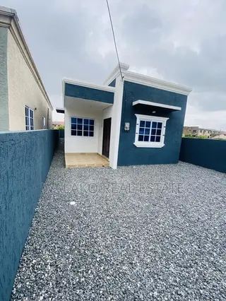 3bdrm House in Pokuase for sale