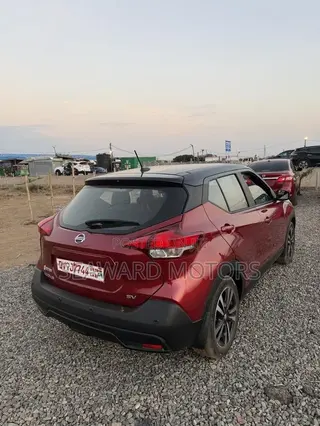 Nissan Kicks 2021 Red