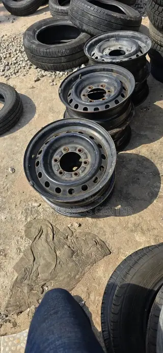 15 Rim ,6 Holes